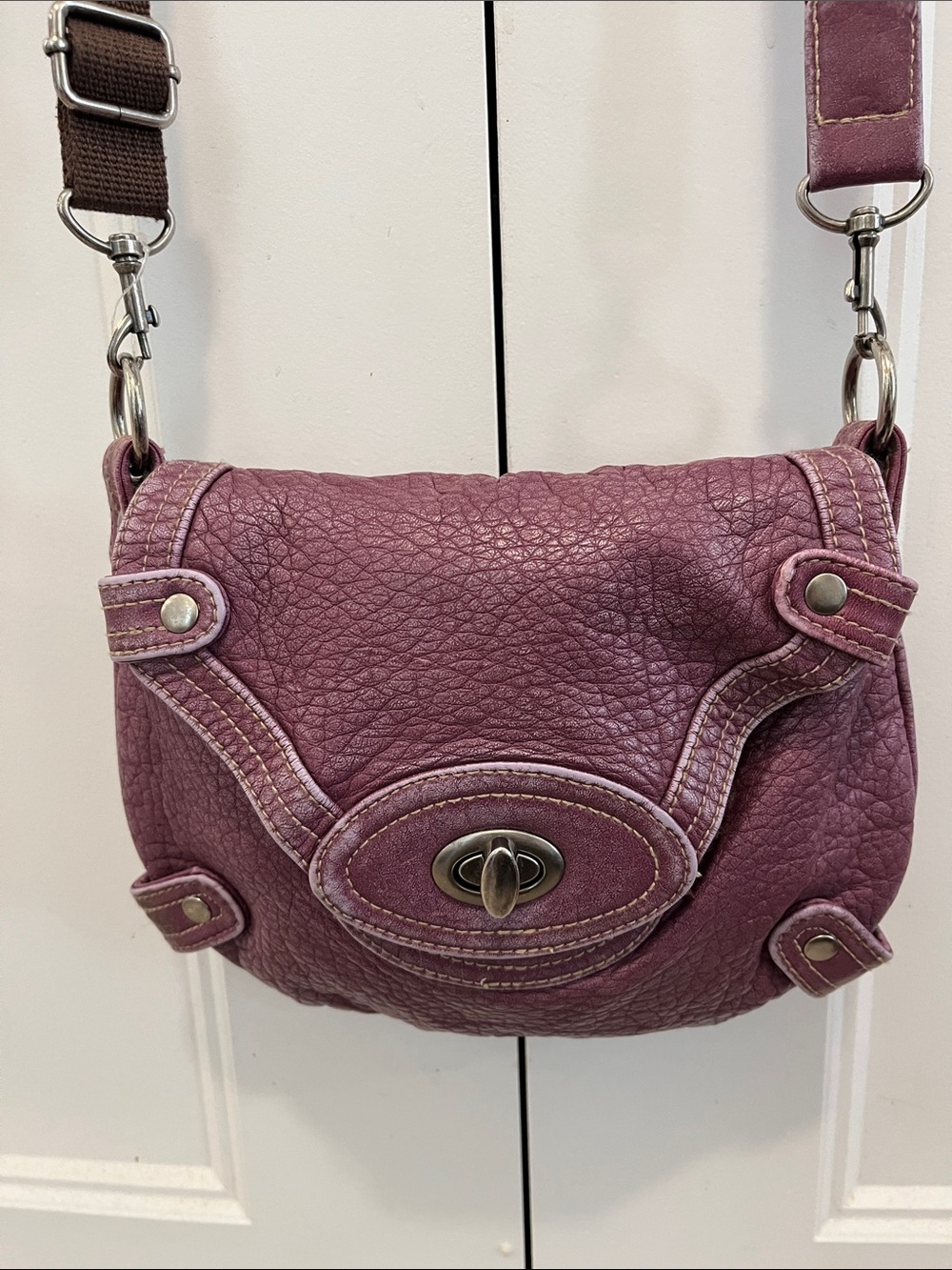 Women's Vintage Style Plum Leather-look Crossbody Bag
